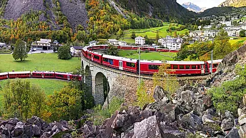 Kreisviadukt Brusio
©panaramka - stock.adobe.com, GLOBALIS
