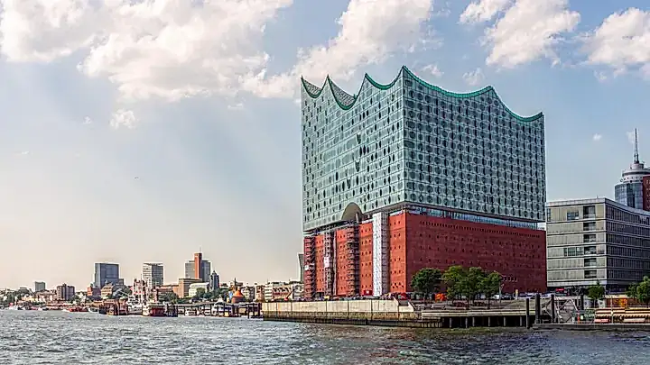 Die Elbphilharmonie
© Sina Ettmer - stock.adobe.com, GLOBALIS
