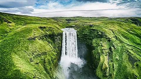Skógafoss-Wasserfall © Maridav - stock.adobe.com