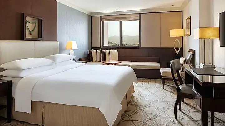 Zimmerbeispiel Sheraton Oman Hotel Maskat © Sheraton Oman Hotel