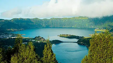 Lagoa das Sete Cidades © Francisca R Lourenço - stock.adobe.com