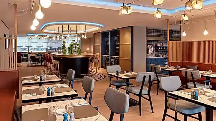 Frühstückslounge im Hilton Vienna Park